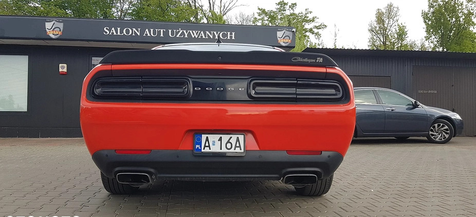 Dodge Challenger cena 139000 przebieg: 72000, rok produkcji 2018 z Dziwnów małe 436